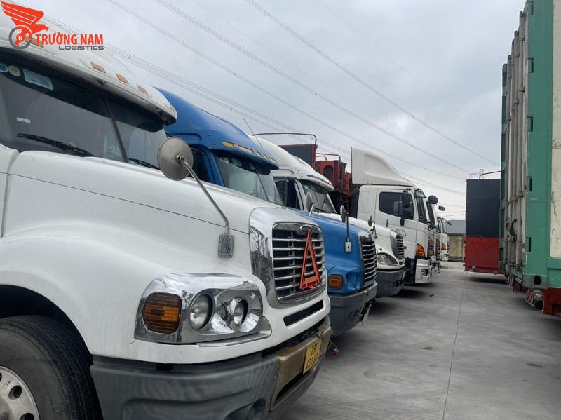 Xe tải, xe container vận chuyển của Trường Nam