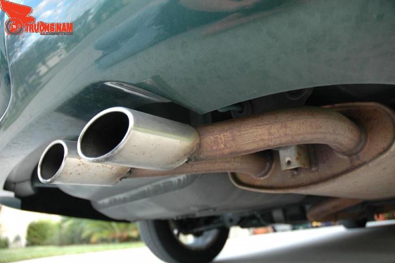 Đường ống xả có vai trò chính là giảm áp suất khí xả khi xe đang hoạt động