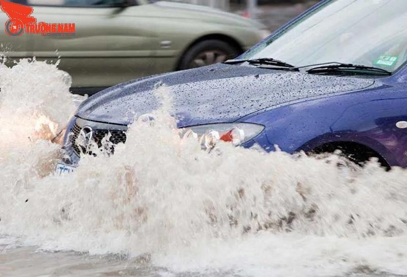 Bảo hiểm ô tô ngập nước, thủy kích