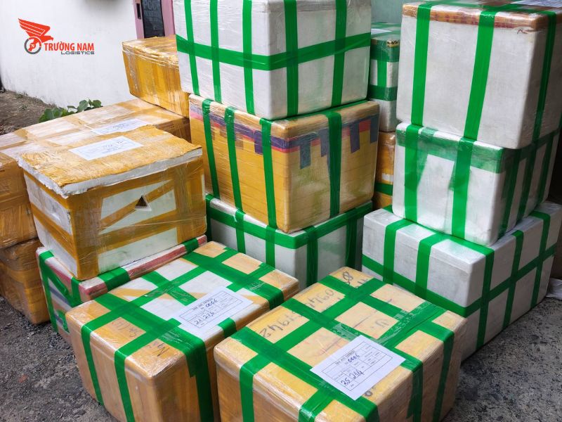 Bảng Giá Cước Vận Chuyển Hàng Hóa Bằng Ô Tô/Xe Tải 2026 4 Trường Nam Logistics