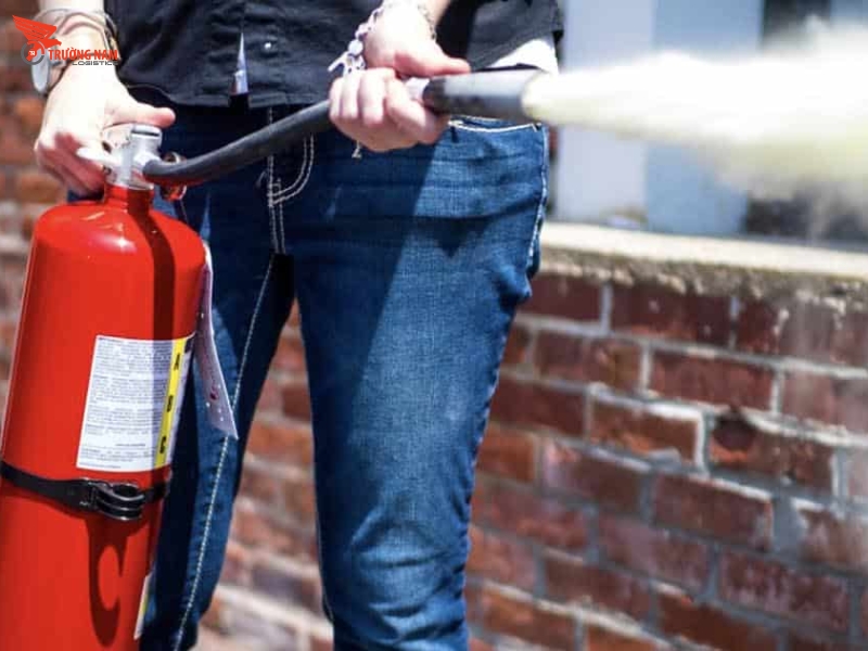 Cách sử dụng bình chữa cháy mini hiệu quả